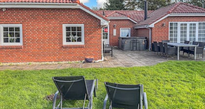 Nice home in Blåvand with sauna