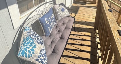 Charming cabin close to Malmaison Wildlife Refuge, and McIntyre Scatters