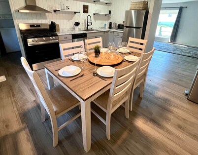 Family & Fur Friendly: 4-BR, Arcade, Fire Pit, Fenced, King Bed, & Smart TV!