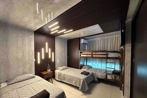 4 bedrooms, iron/ironing board, internet, bed sheets