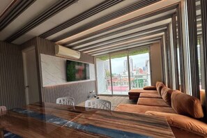 Living area - 3B - Simply Fabulous (Panama)