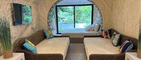 1 bedroom, iron/ironing board, internet, bed sheets