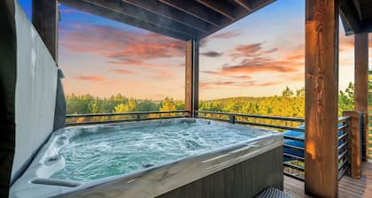 Panorama Peak | 8BR Luxury Lodge w/ Pickleball, Game Room & Stunning Mountain Views