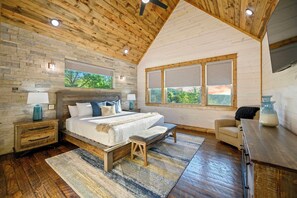 8 bedrooms, iron/ironing board, travel cot, free WiFi