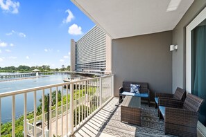 Property grounds - Comfortable Resort-Style Condo Near Beach & Attractions (Panama City Beach)