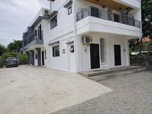 Exterior - Cozy Private Room D at 3Z Transient House (Tuguegarao)