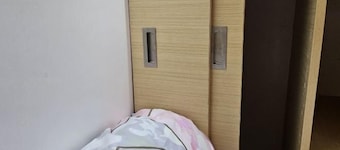 Cozy Private Room D at 3Z Transient House