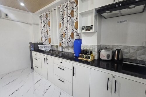 Cozy Private Room D at 3Z Transient House