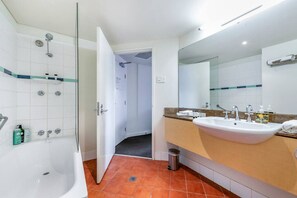 Haartrockner, Handtücher