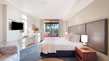 Escrivaninha, ferros/tábuas de passar roupa, berço de viagem, Wi-Fi