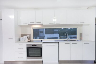 spacious flat with views in Nambour