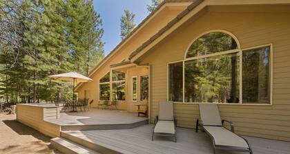 Large BBR 4Bed 4Bath home, off of GMGC 13th Hole. Next to private forest land