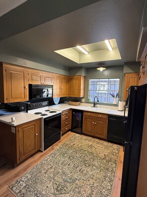 Microwave, oven, stovetop, dishwasher