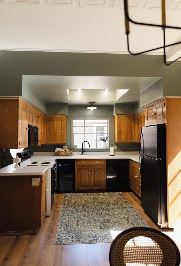 Microwave, oven, stovetop, dishwasher