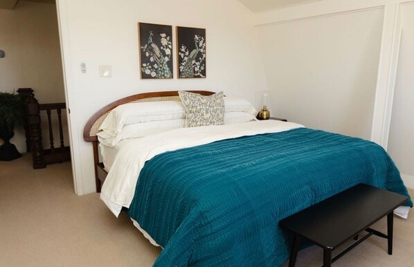 4 bedrooms, free WiFi, bed sheets