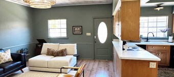 Restored Vintage Carriage House in Mesa