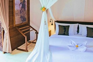 Room - Ruby Romance Oceanside Villa (Bali)