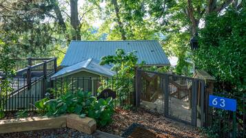 Enceinte de l’hébergement