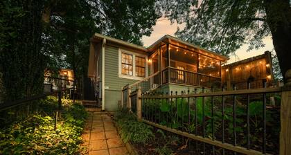 STEPS FROM MAIN STREET! 2 BR 1 Bath bungalow + 1 BR 1 Bath Studio-HotTub-Firepit