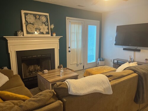 Cozy 3-bedroom cottage in Hope Mills