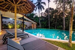 Unclassified image, 4 of 33, button - Villa Crazy Roof by BaliSuperHost (Bali)