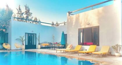 Moga Paradise 8 mins to the sea