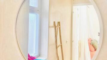 3 quartos, ferros/tábuas de passar roupa, Wi-Fi, roupa de cama