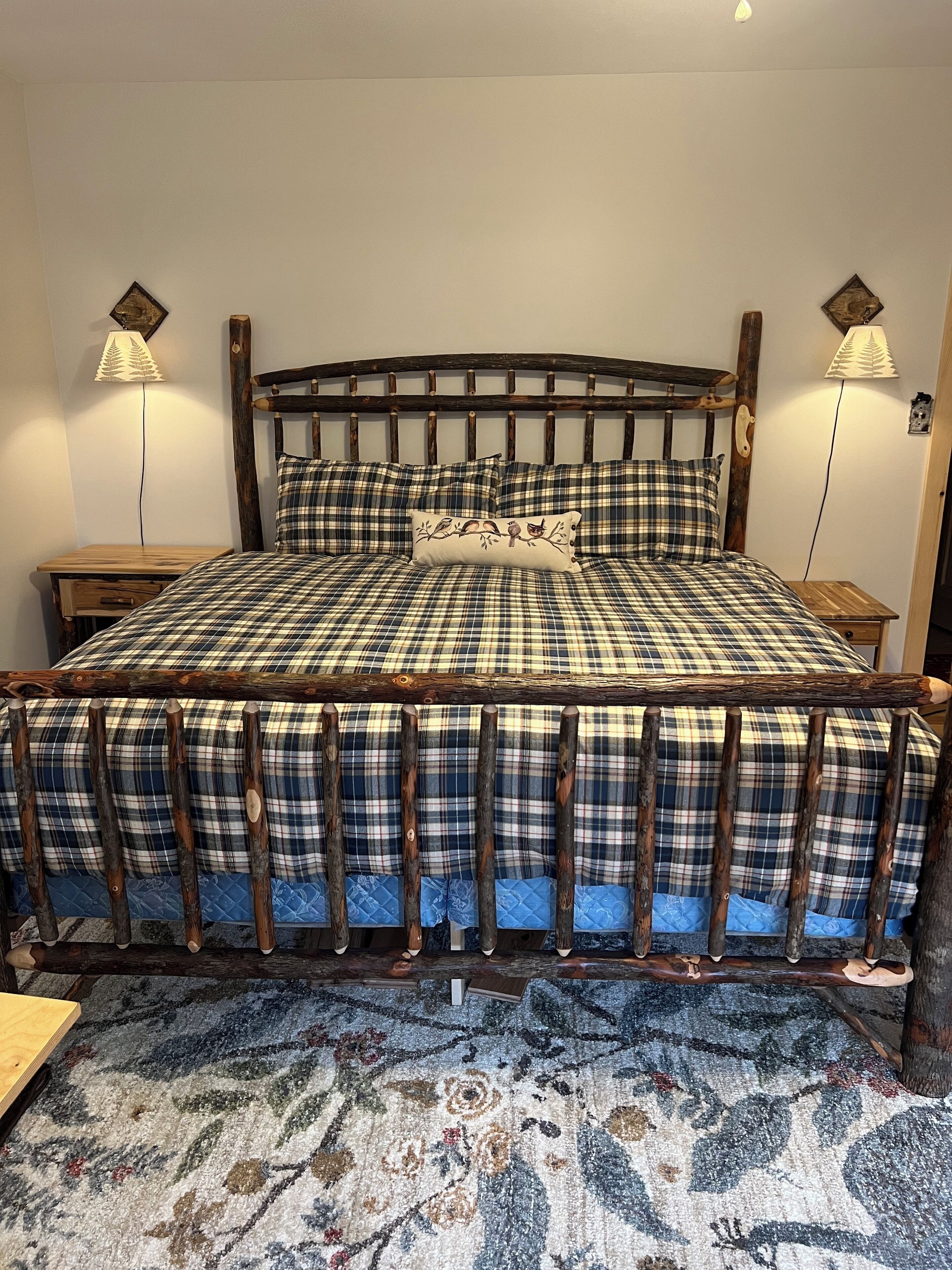 3 bedrooms, bed sheets