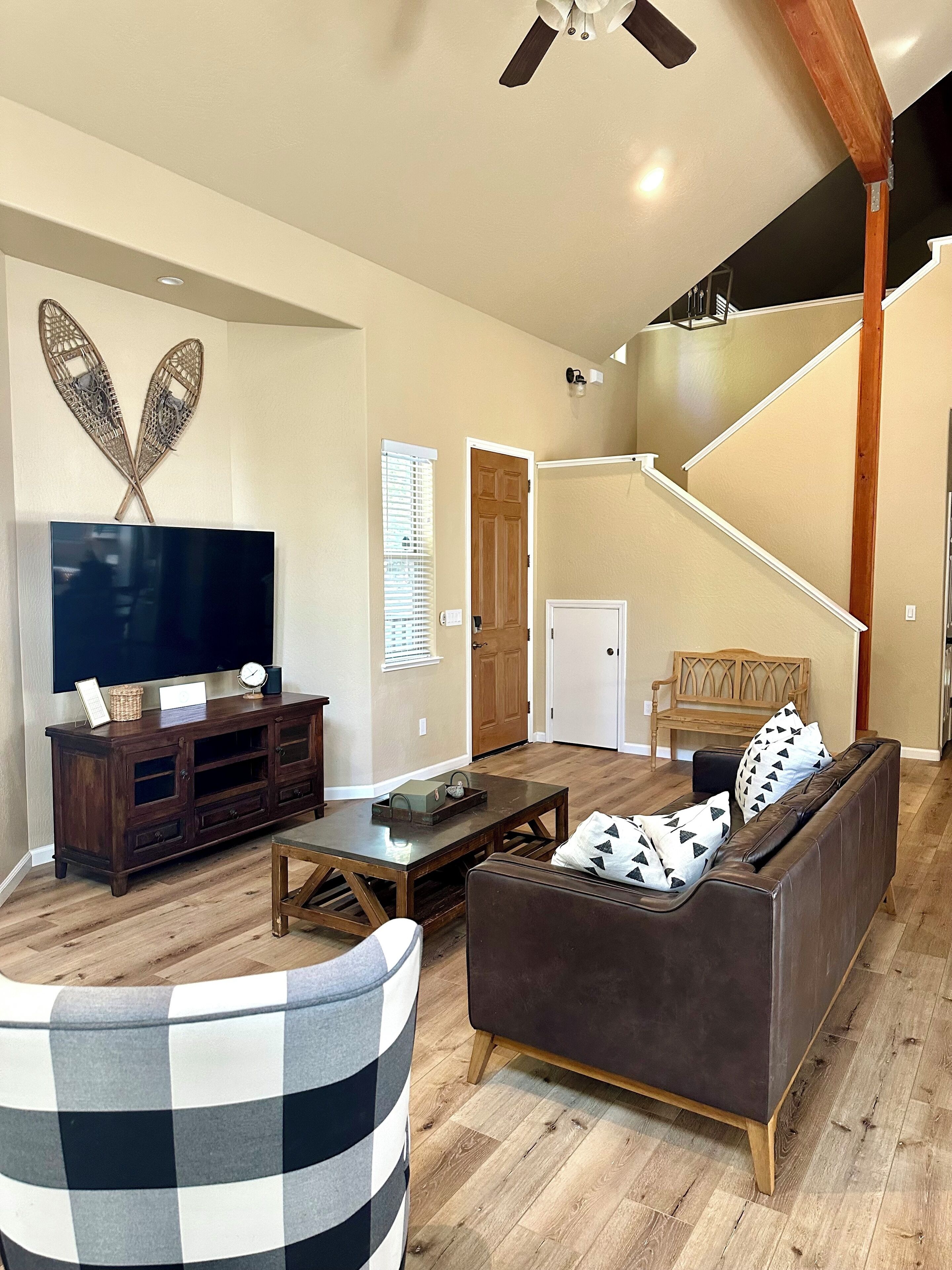 Smart TV, fireplace, video games, DVD player