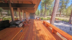 Terrace/patio - Pine Cone 3 - Great Outdoor Living, SHARC, A/C, Bikes (Sunriver)