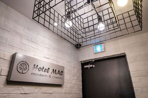 Unclassified image, 3 of 8, button - Mac Hotel (Seoul)
