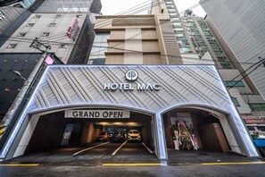 Unclassified image, 5 of 8, button - Mac Hotel (Seoul)