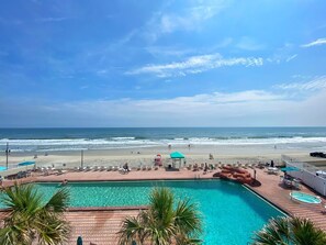 مناشف للشاطئ