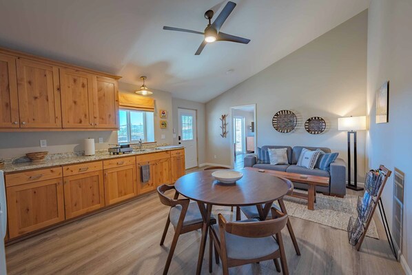 House, 1 King Bed with Sofa bed, Kitchen, Garden View (Mission Vineyard Barn) | Living area