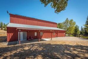 Exterior - Mission Vineyard Barn (Paso Robles)