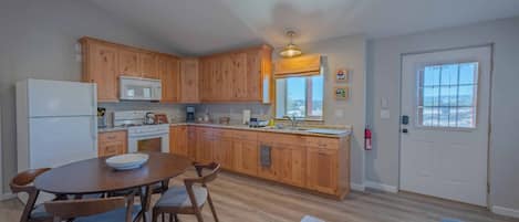 House, 1 King Bed with Sofa bed, Kitchen, Garden View (Mission Vineyard Barn) | Private kitchen