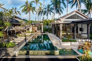 Outdoor pool - Villa Jehanne by BaliSuperHost (Bali)