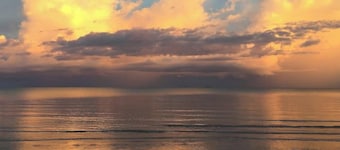 Santi Beach Retreat