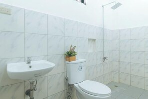 Room - RedDoorz @ Joels Apartelle (Binan)