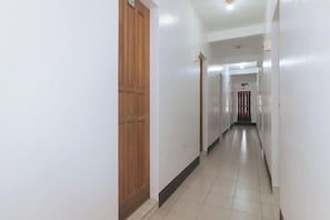 Interior - RedDoorz at Joel's Apartelle (Binan)