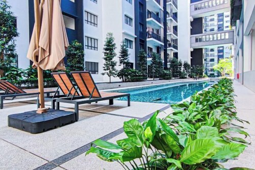 Fluffy Stay at Huni Setia Alam by HCK