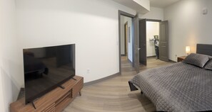 1 chambre, fer et planche à repasser, accès à Internet, literie fournie