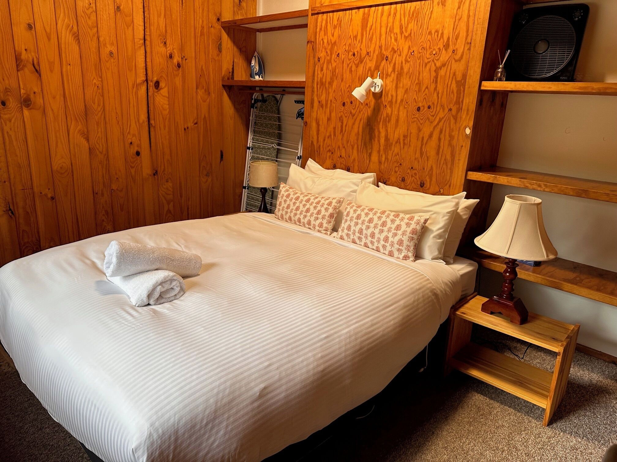 Classic Cabin, Garden View