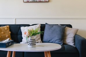 Living area - Cozy 3BR Home in Yeronga | Garden & Outdoor Living (Yeronga)