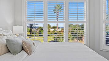 3 عدّة غرف نوم ومكواة/لوح كي وواي فاي مجانًا وملاءات أسرّة