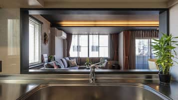 Fridge, microwave, stovetop