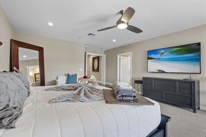 4 bedrooms, desk, iron/ironing board, travel cot - Equinox - Pool & Hot Tub -Trampoline -Games & More (Scottsdale)
