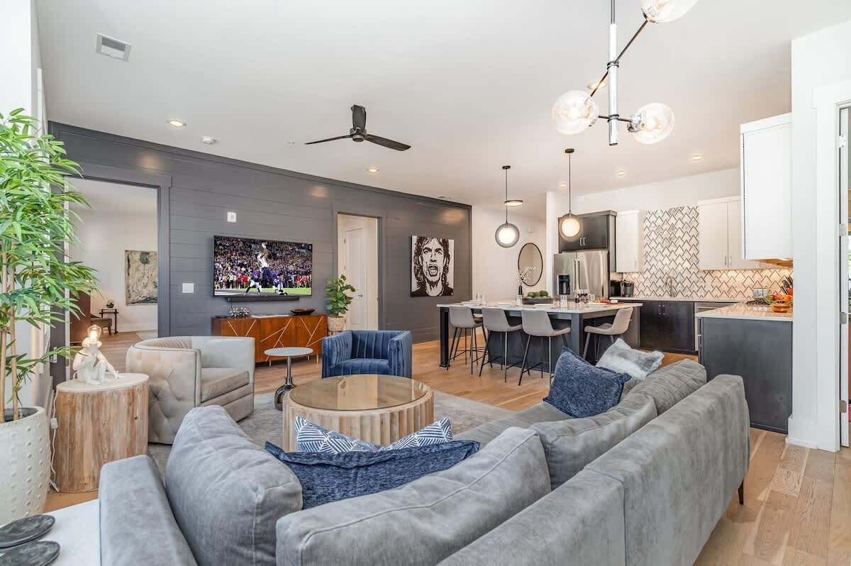 Smart TV, offices