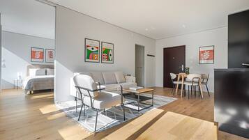 Fernseher, Stereoanlage