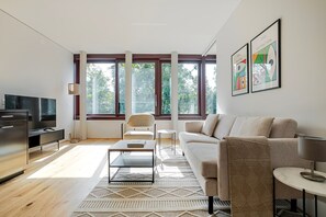 Fernseher, Stereoanlage